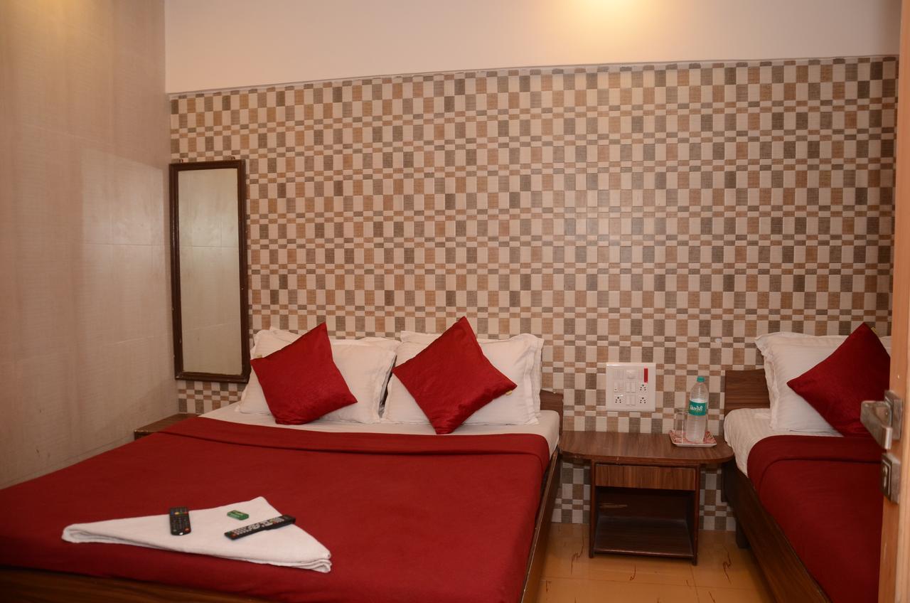 Anil Guest House Mumbai  Buitenkant foto