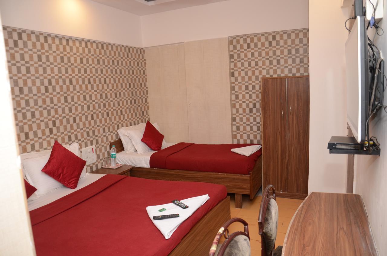 Anil Guest House Mumbai  Buitenkant foto