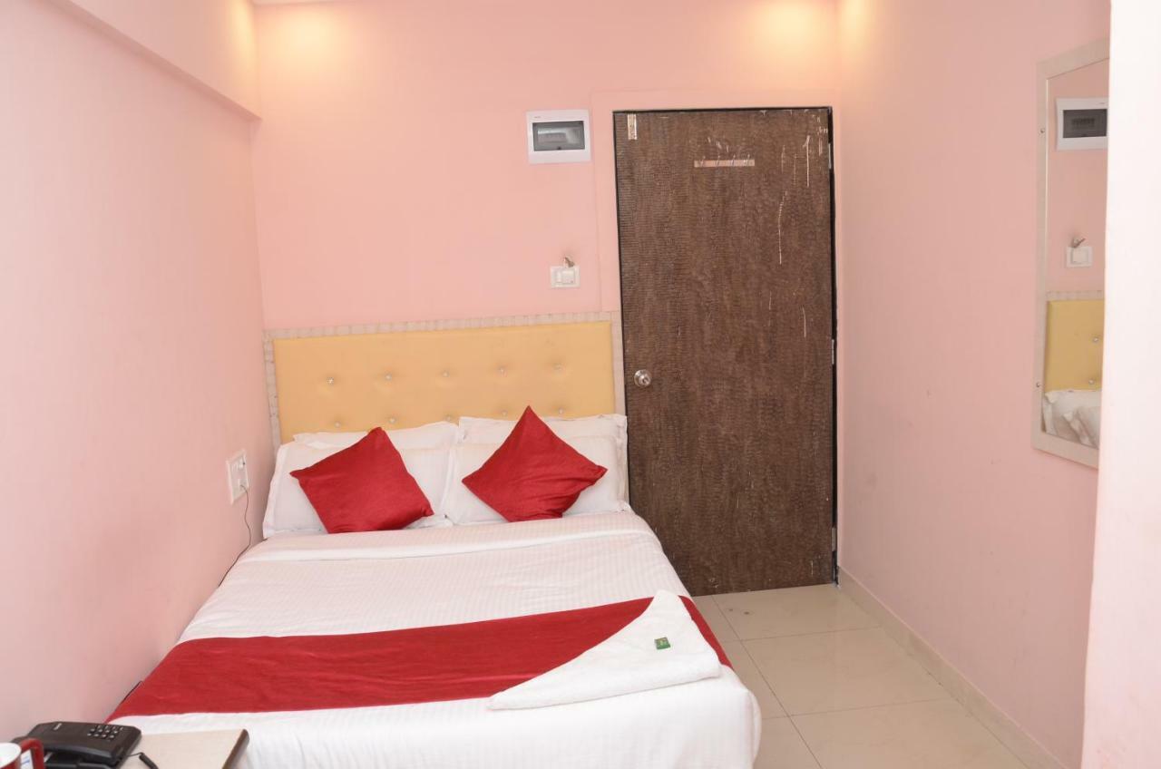 Anil Guest House Mumbai  Buitenkant foto