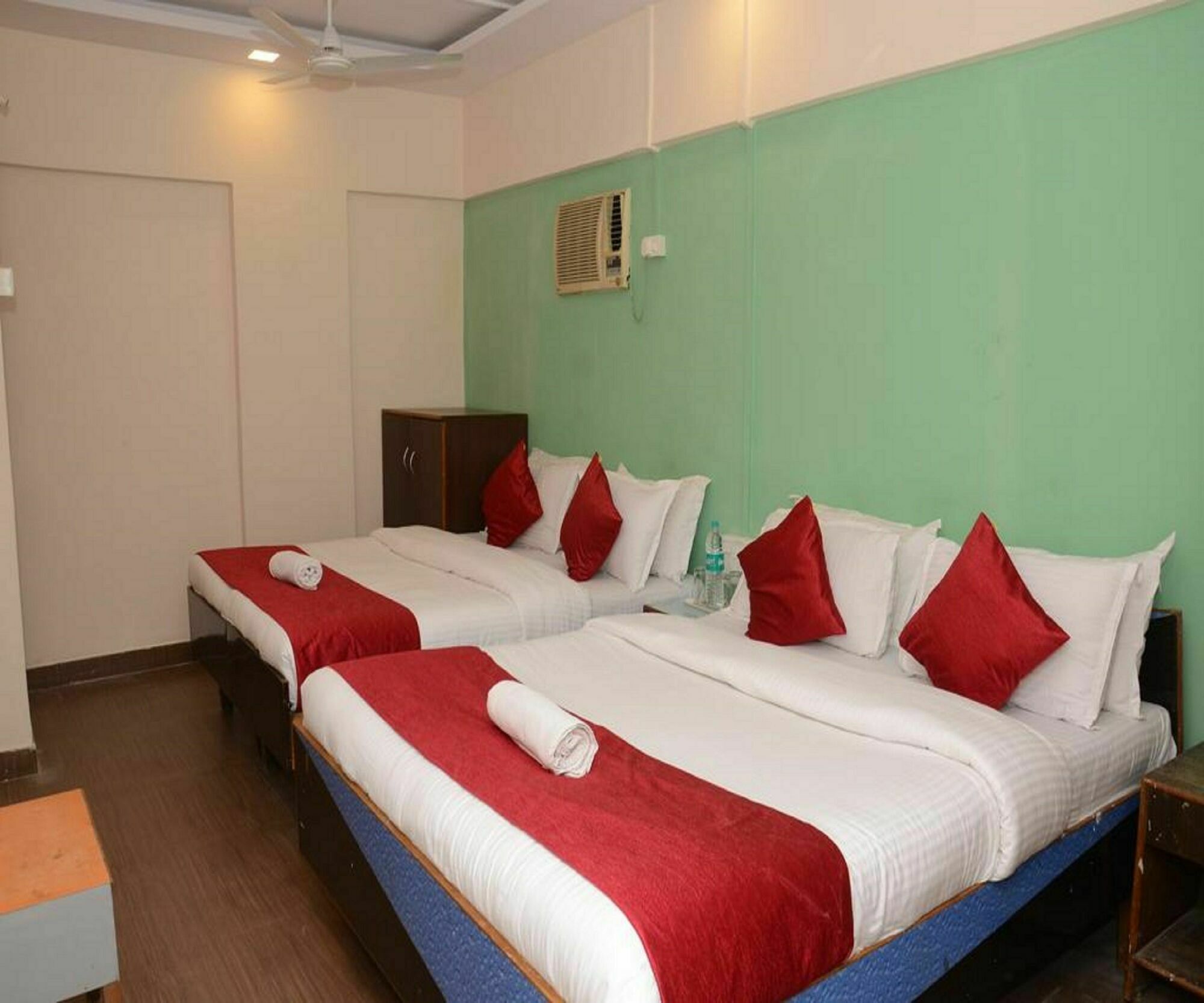 Anil Guest House Mumbai  Buitenkant foto