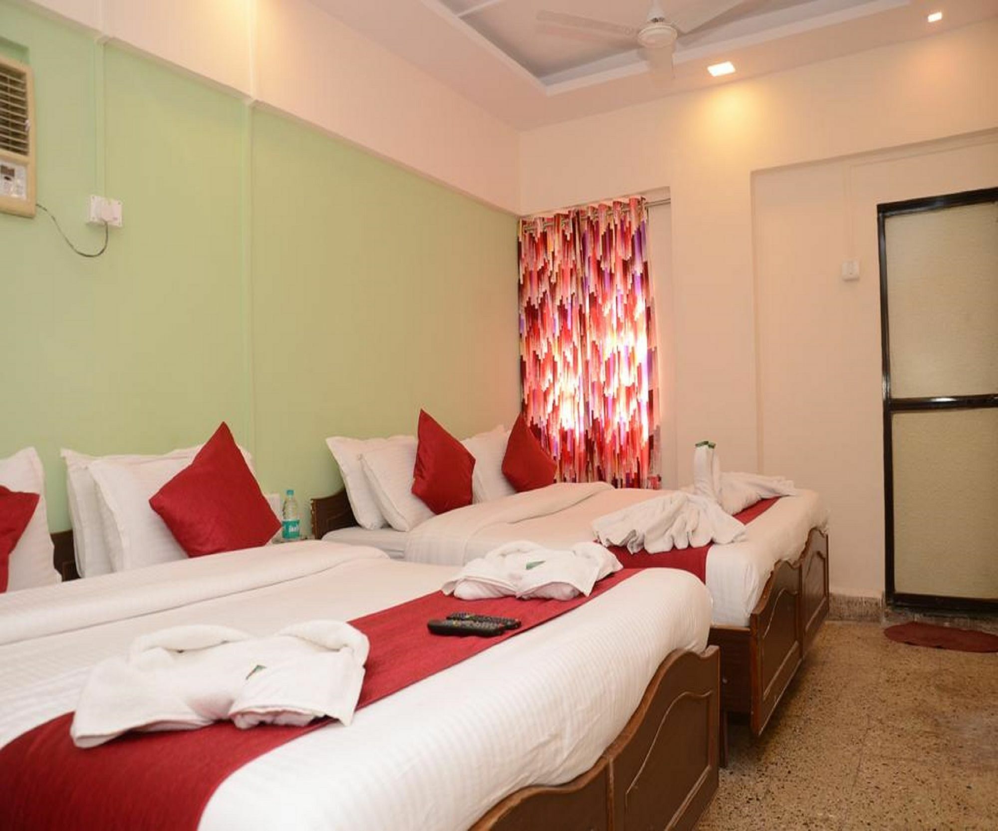 Anil Guest House Mumbai  Buitenkant foto